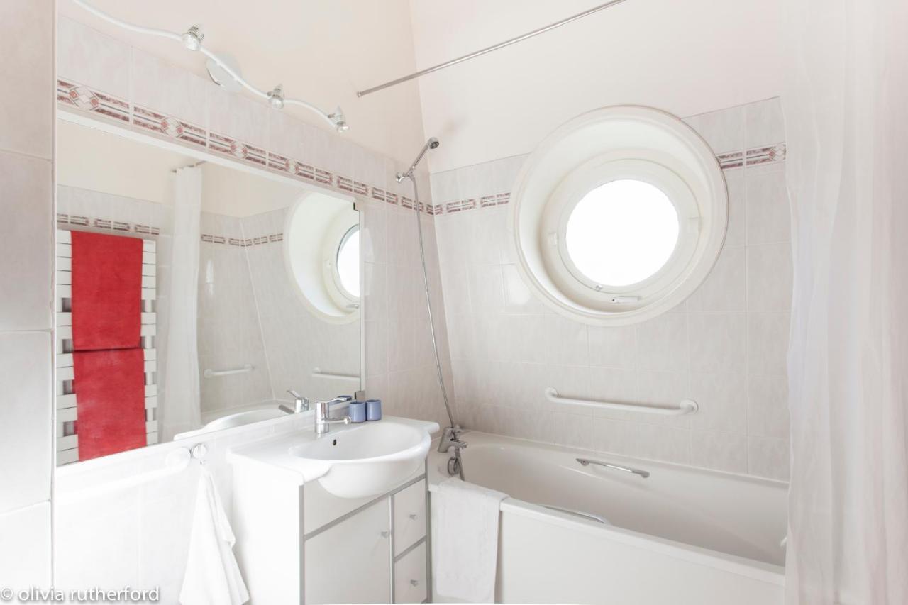 52 Clichy Bed & Breakfast - Chambre D'Hotes ปารีส ภายนอก รูปภาพ