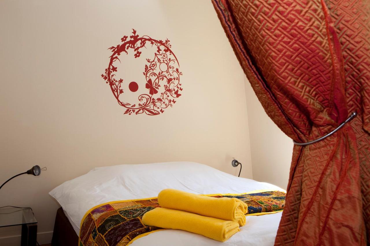 52 Clichy Bed & Breakfast - Chambre D'Hotes ปารีส ภายนอก รูปภาพ