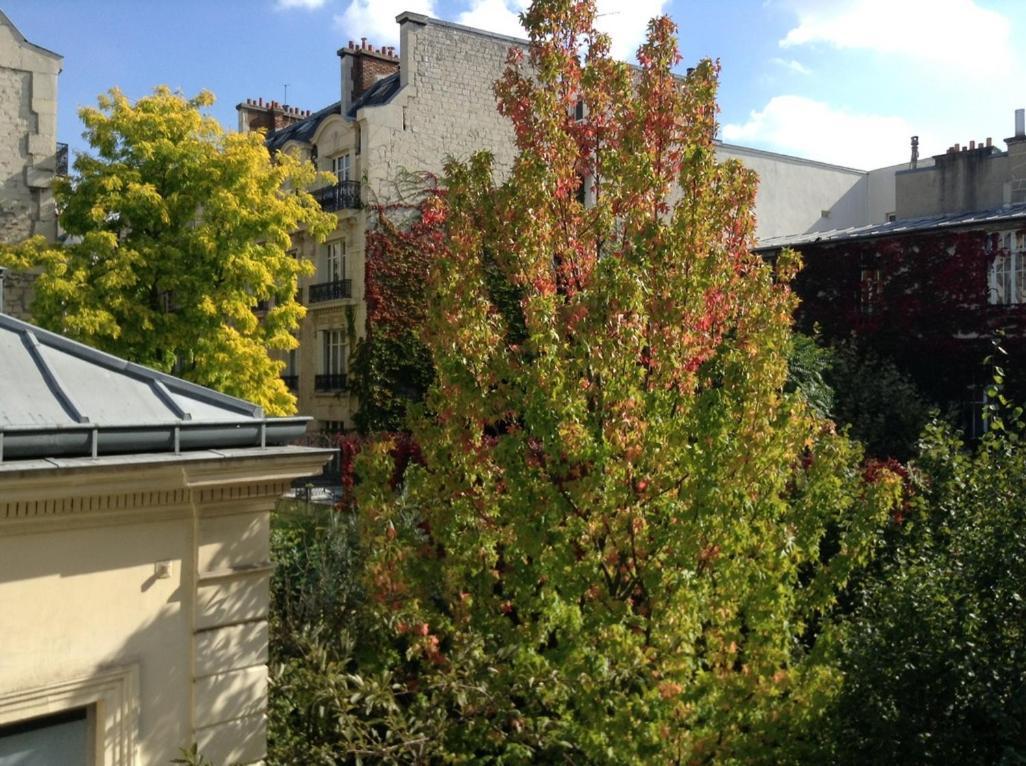 52 Clichy Bed & Breakfast - Chambre D'Hotes ปารีส ภายนอก รูปภาพ